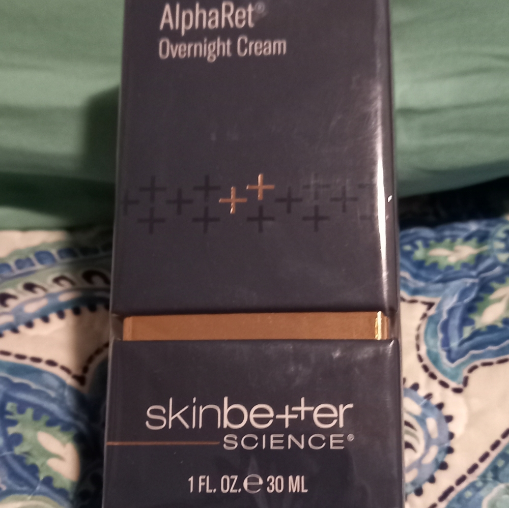 SkinBetter Science brand new authentic AlphaRet Overnight cream.